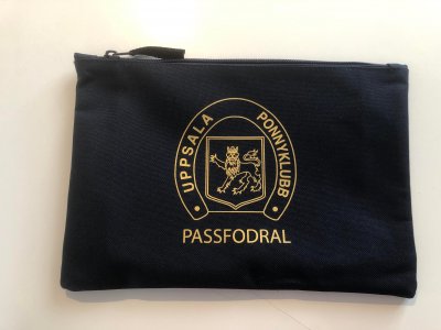 Passfodral,Uppsala Ponnyklubb,Ridklubb,passfodral med klubblogga,hästpass