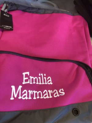 Zoom bild av Gymnastikväska med namn broderat på ytterfacket