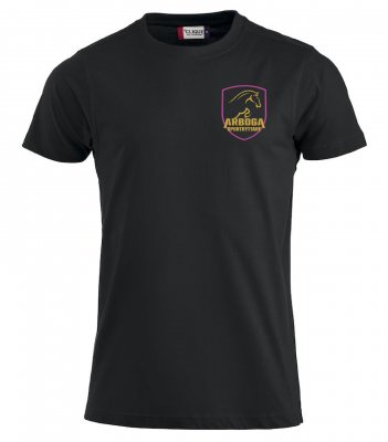 Zoom bild av Herr t-shirt,arbogasportryttare,klubbkläder,hästhoppning,svenska ridsportförbundet,ridklubb,ridklubbar,tröja med klubblogga